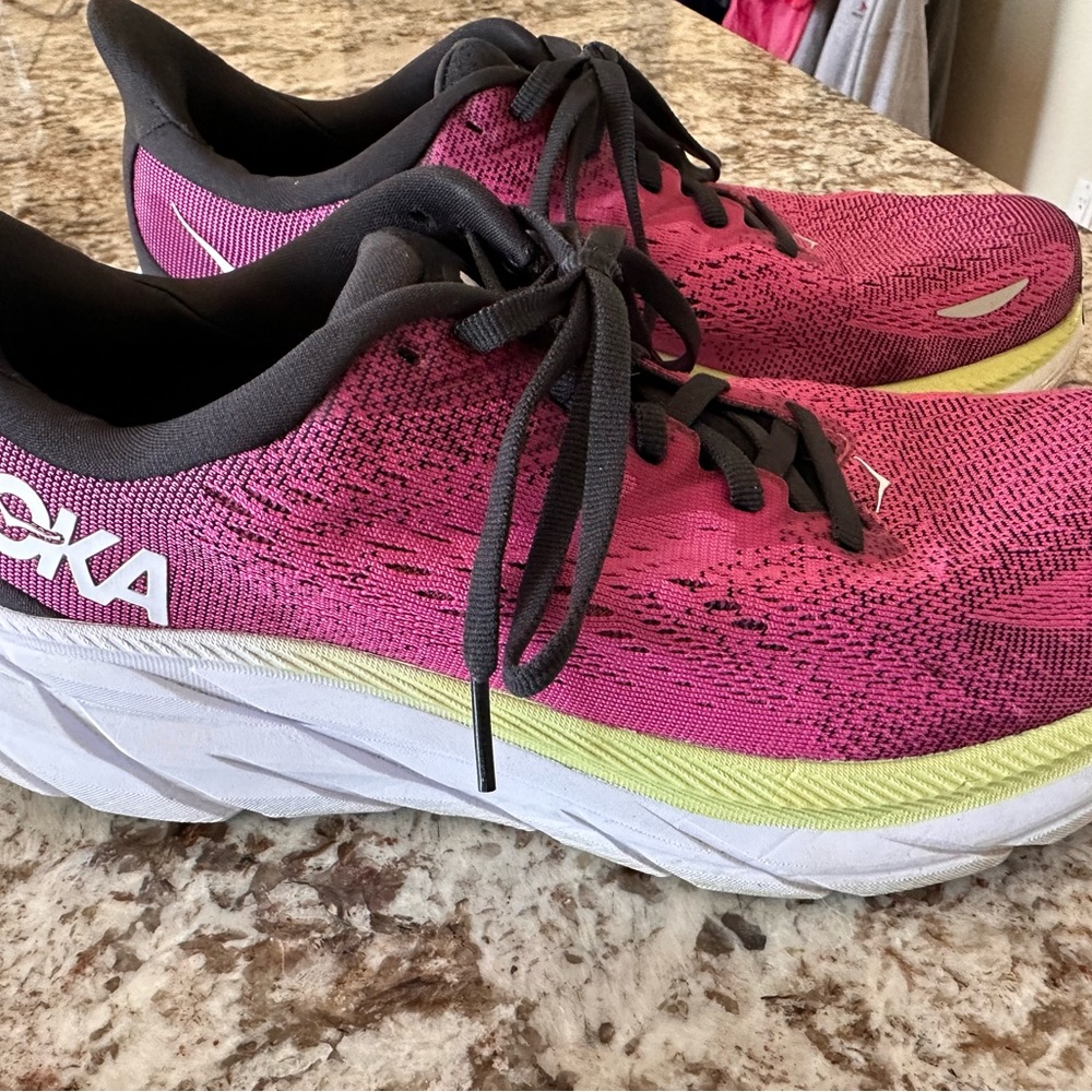 Hoka Clifton 8